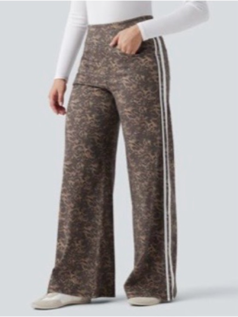 HALARA High Waisted Wide Leg Stripes Leopard Print Casual Jeans with Pockets